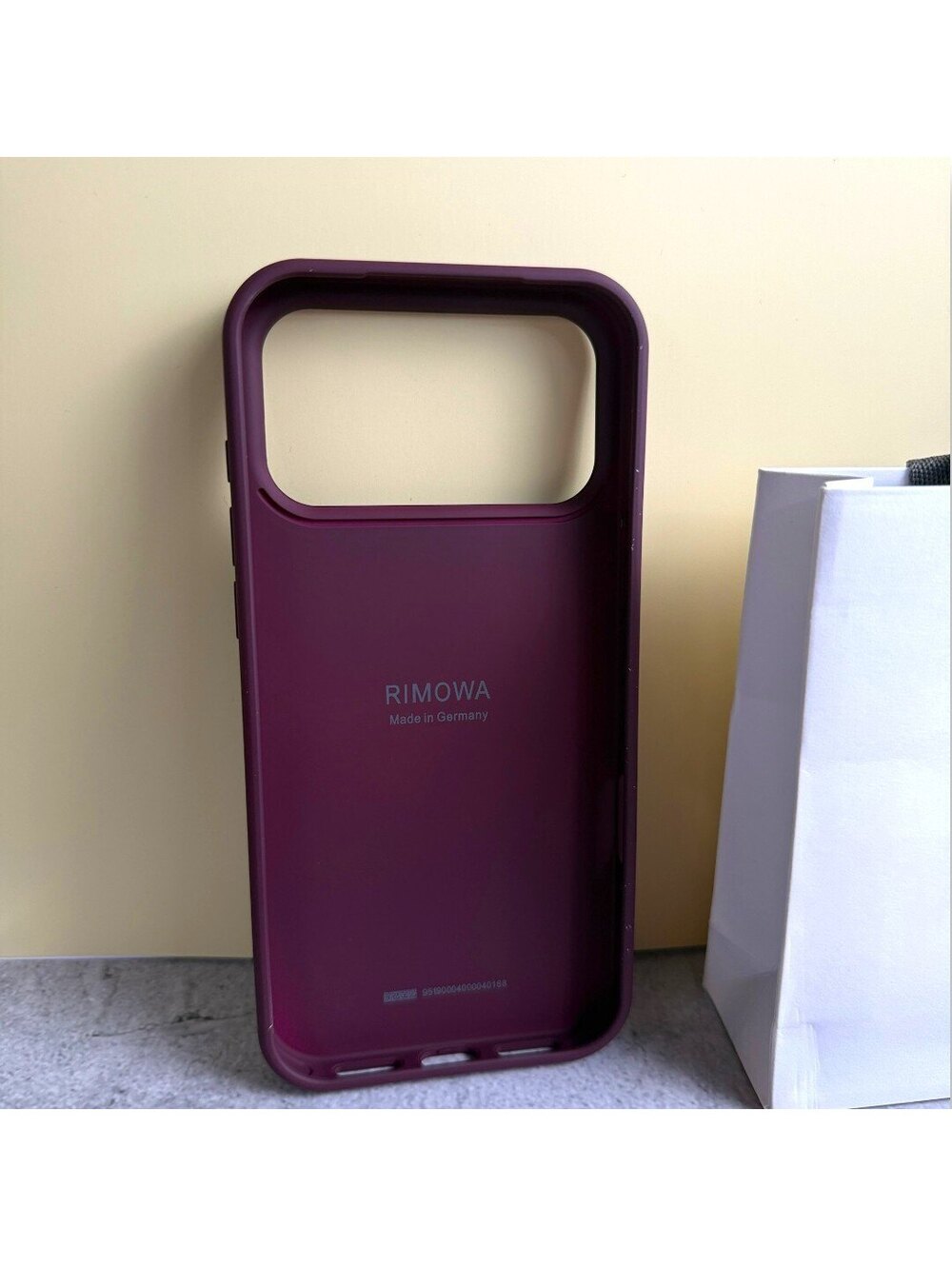 π RIMOWA Fuchsia Color iPhone 17 Pro Case Grooved Luggage Style - Picture 4 of 9